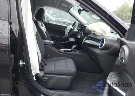 2024 Chevrolet Trax Fwd Sp z USA, uszkodzony, nr VIN KL77LFE27RC208274